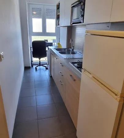 International Seaview Apartment