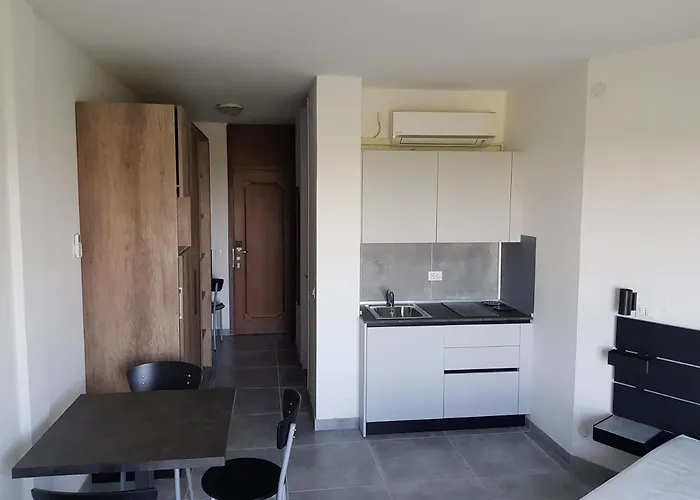 International Seaview Apartmán